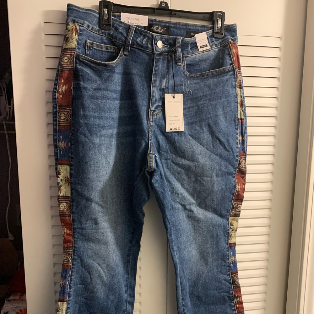 Judy Blue Jeans - NWT - 16W - Relaxed Fit